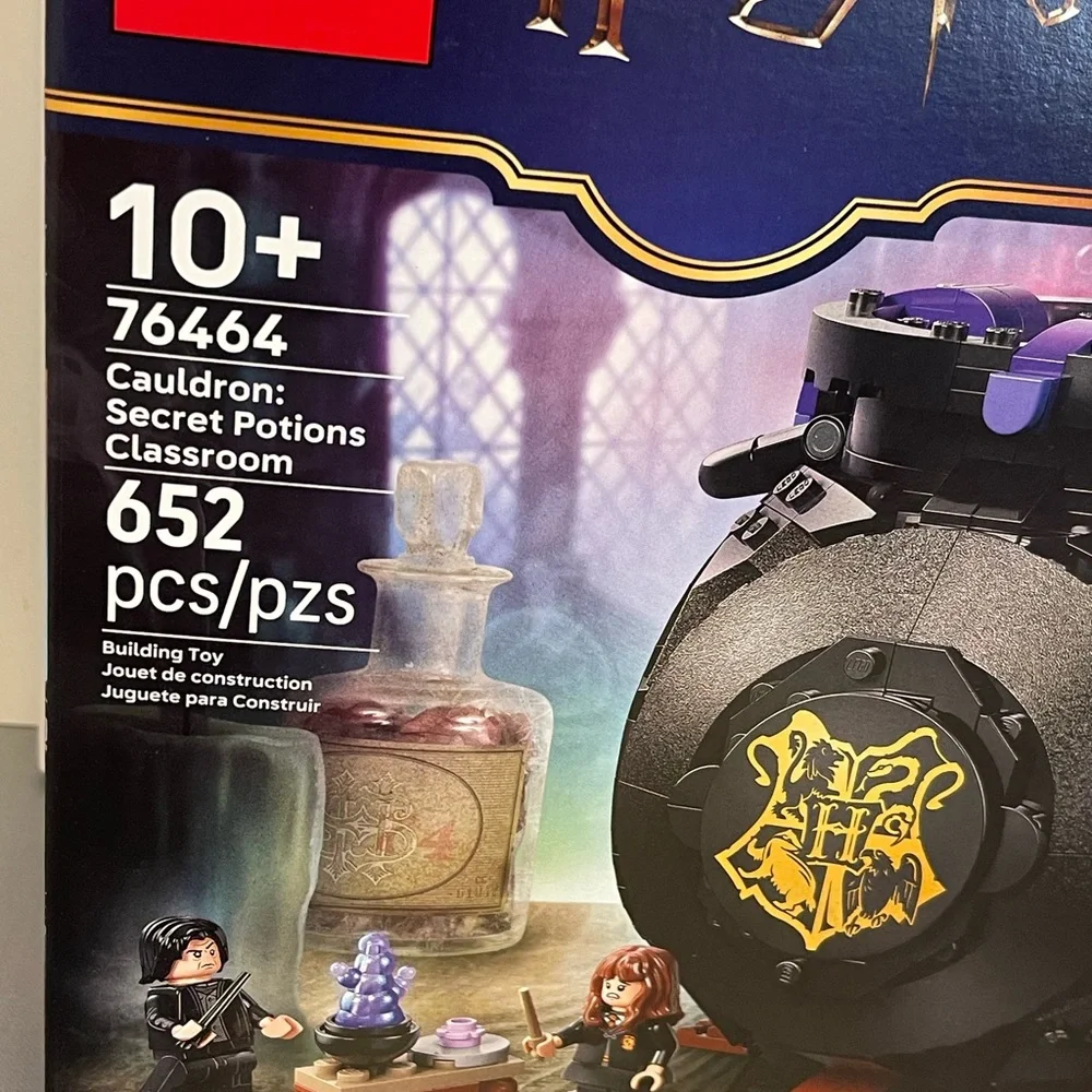 LEGO Harry Potter Magical Cauldron Secret Potions Classroom 76464 652 Pieces 10+